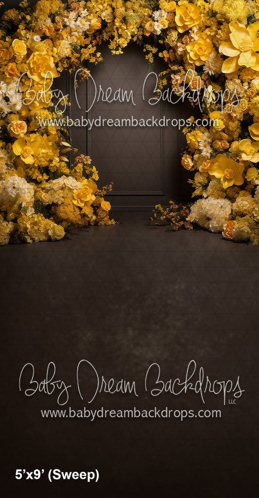 Sweeps Studio Yellow Floral Arch (AZ)